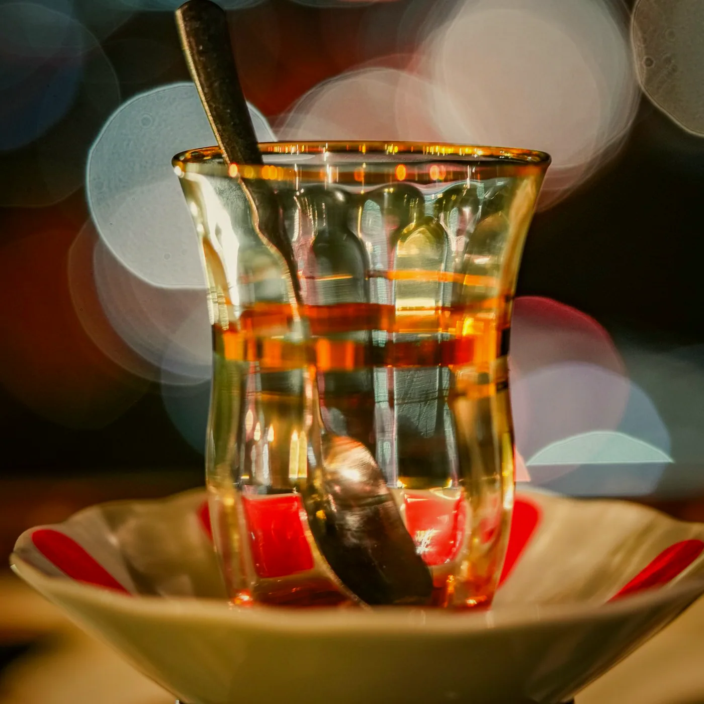 Teapot and cups on the old counter